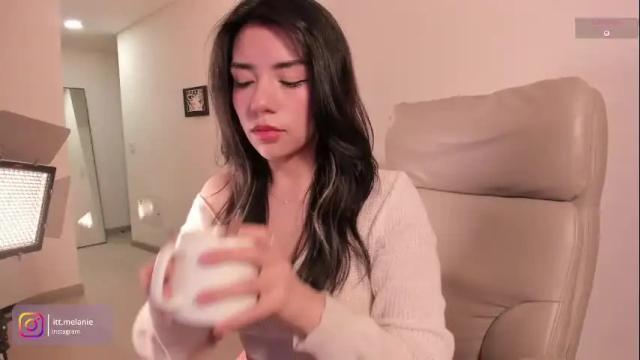 Image 10 of melanie_owo Stream on Chaturbate on 2 months ago