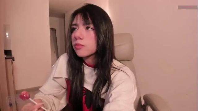 Image 4 of melanie_owo Stream on Chaturbate on 2 months ago