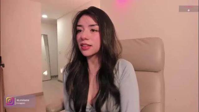 Image 3 of melanie_owo Stream on Chaturbate on 2 months ago