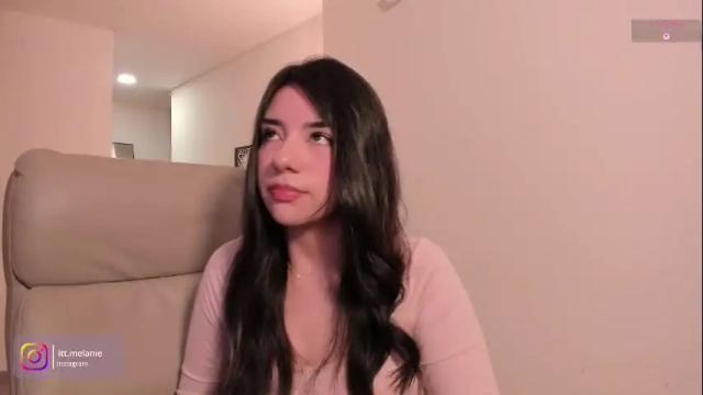 Image 6 of melanie_owo Stream on Chaturbate on 2 months ago