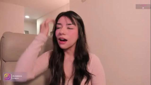 Image 7 of melanie_owo Stream on Chaturbate on 2 months ago