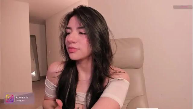 Image 3 of melanie_owo Stream on Chaturbate on 1 month ago