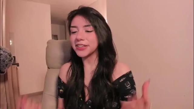 Image 7 of melanie_owo Stream on Chaturbate on 25 days ago