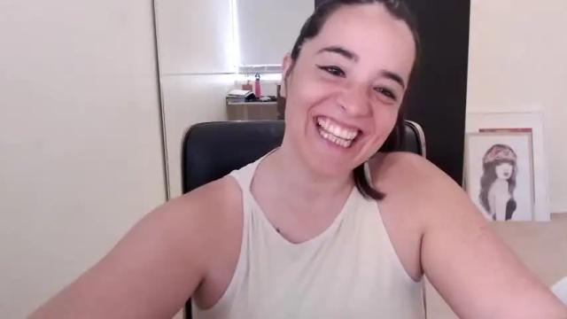 Image 4 of melaniebiche Stream on Chaturbate on 15 months ago