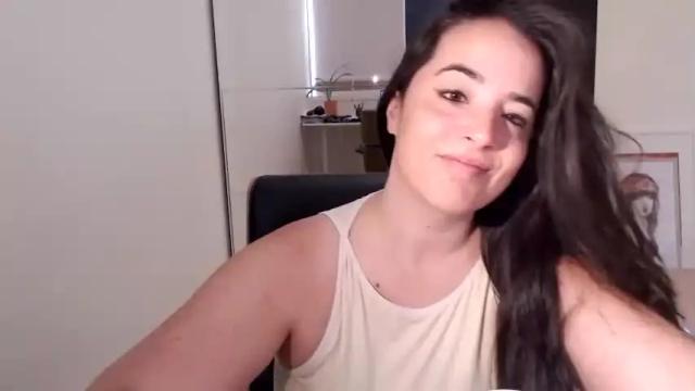 Image 7 of melaniebiche Stream on Chaturbate on 15 months ago