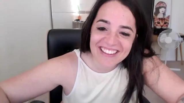 Image 4 of melaniebiche Stream on Chaturbate on 14 months ago
