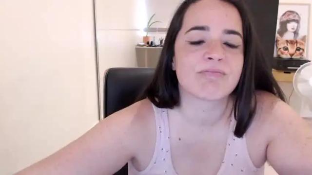 Image 3 of melaniebiche Stream on Chaturbate on 14 months ago