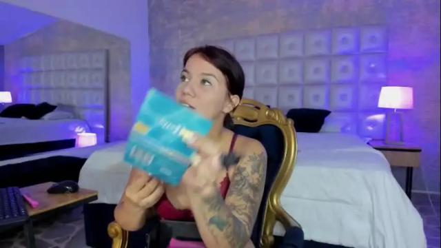 Image 6 of melanieroux Stream on Chaturbate on 2 months ago