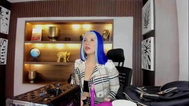 Image 2 of melanieroux Stream on Chaturbate on 1 month ago