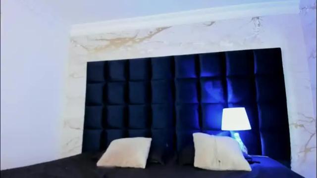 Image 3 of melanieroux Stream on Chaturbate on 1 month ago