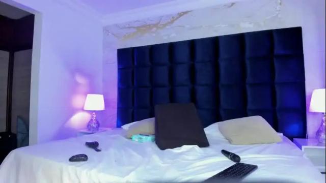 Image 10 of melanieroux Stream on Chaturbate on 1 month ago