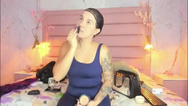 Image 7 of melanieroux Stream on Chaturbate on 7 days ago