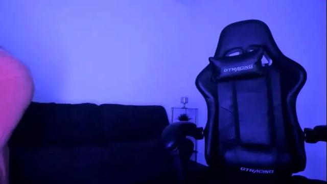 Image 12 of melaniesaunders Stream on Chaturbate on 4 months ago