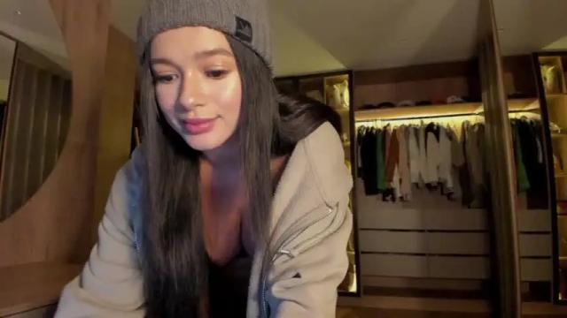 Image 11 of melaniewood Stream on Chaturbate on 15 months ago