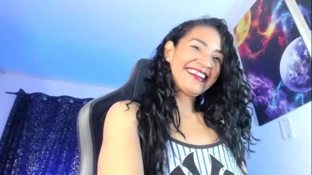 Image 12 of melannia_hills Stream on Chaturbate on 1 month ago