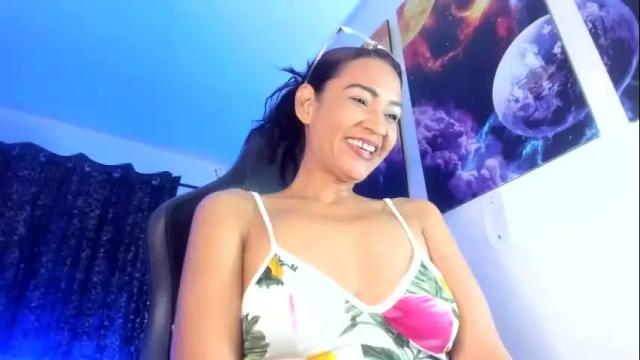 Image 3 of melannia_hills Stream on Chaturbate on 5 days ago