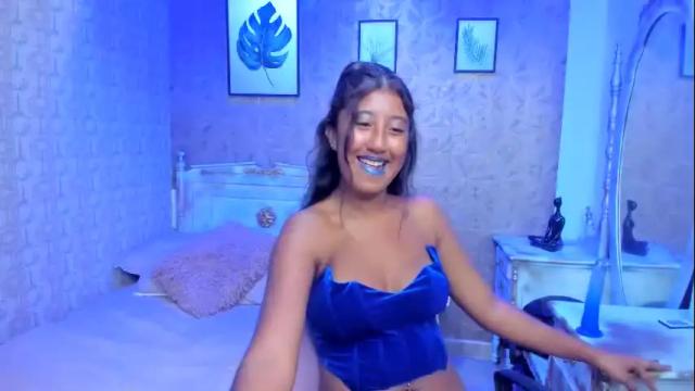 Image 11 of melany_brunette Stream on Chaturbate on 3 months ago