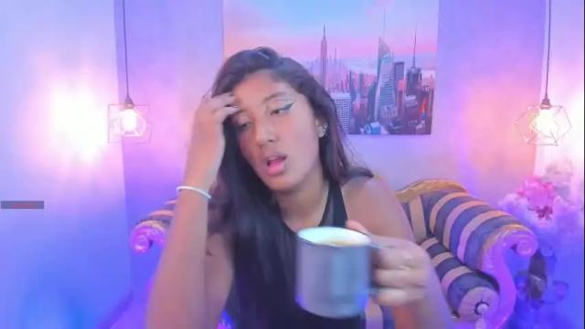 Image 11 of melany_brunette Stream on Chaturbate on 2 months ago