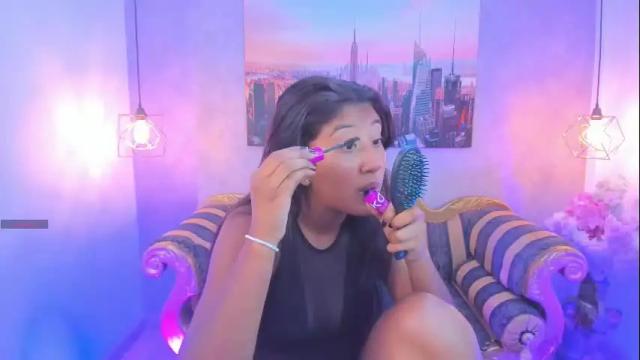 Image 3 of melany_brunette Stream on Chaturbate on 2 months ago