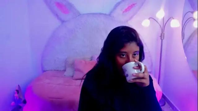 Image 2 of melany_brunette Stream on Chaturbate on 2 months ago