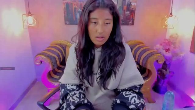 Image 3 of melany_brunette Stream on Chaturbate on 2 months ago