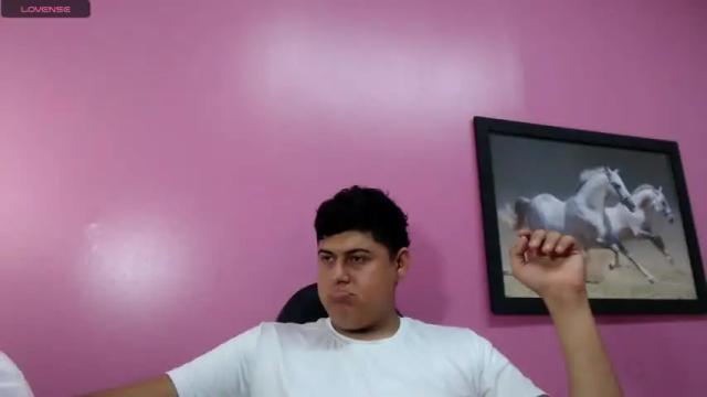 Image 2 of melanyandmartin Stream on Chaturbate on 20 months ago