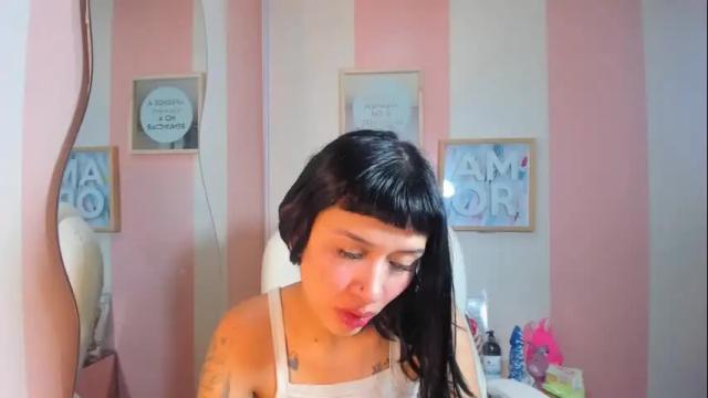 Image 11 of melanyharris Stream on Chaturbate on 1 month ago