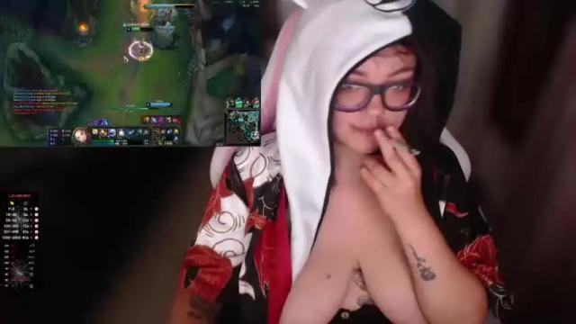 Thumbnail 3, melanypresley_'s Stream at Chaturbate, 12 months ago