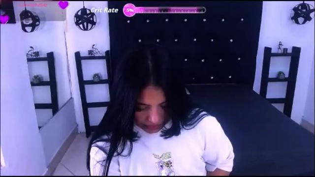 Image 2 of meli_blad Stream on Chaturbate on 1 month ago