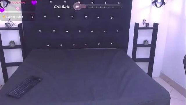 Image 12 of meli_blad Stream on Chaturbate on 21 days ago