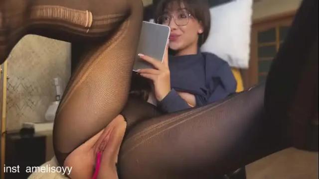 Image 7 of meli_gree Stream on Chaturbate on 6 months ago