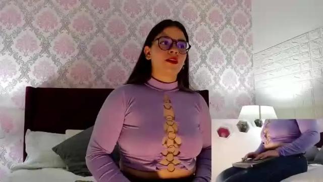 Image 3 of melievanss Stream on Chaturbate on 18 months ago