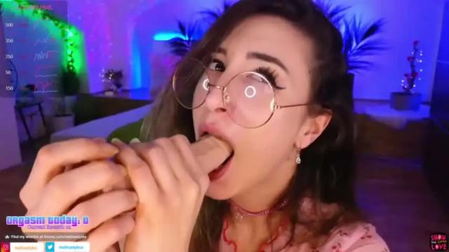 Image 6 of melinastyles Stream on Chaturbate on 17 months ago