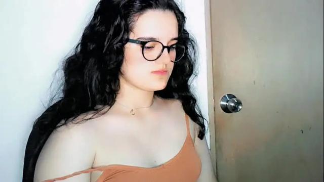 Image 11 of melissa_and_dany Stream on Chaturbate on 16 days ago
