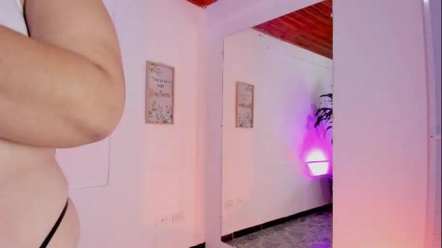 Image 3 of melissa_latingirl Stream on Chaturbate on 2 months ago