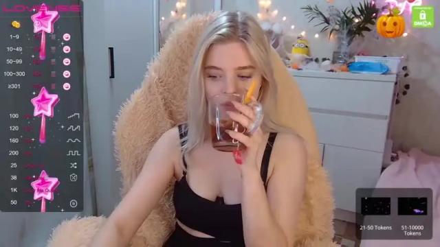 Thumbnail 2, melissa_lisa's Stream at Chaturbate, 19 months ago