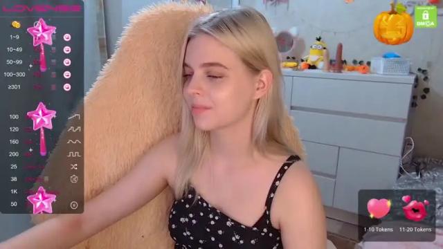 Image 12 of melissa_lisa Stream on Chaturbate on 19 months ago