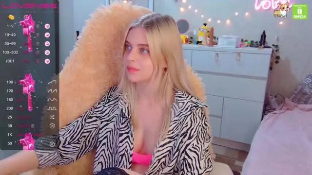 Image 10 of melissa_lisa Stream on Chaturbate on 18 months ago