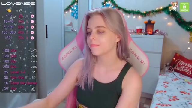 Image 12 of melissa_lisa Stream on Chaturbate on 18 months ago