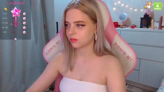 Image 4 of melissa_lisa Stream on Chaturbate on 16 months ago