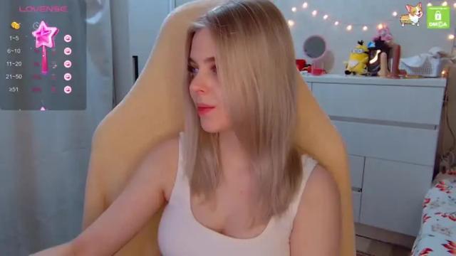 Image 3 of melissa_lisa Stream on Chaturbate on 15 months ago