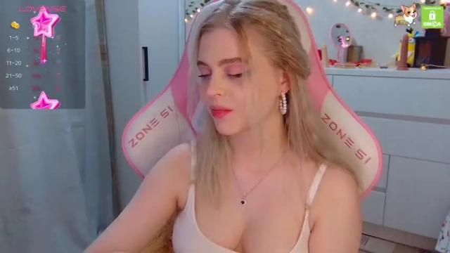 Image 4 of melissa_lisa Stream on Chaturbate on 14 months ago
