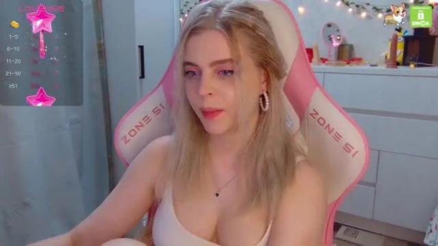 Thumbnail 2, melissa_lisa's Stream at Chaturbate, 14 months ago