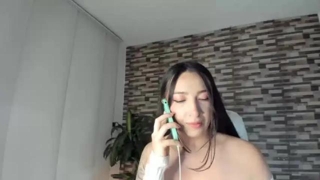 Image 4 of melissa_martiinez Stream on Chaturbate on 16 months ago
