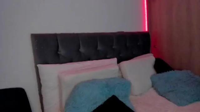 Image 10 of melissa_martiinez Stream on Chaturbate on 15 months ago
