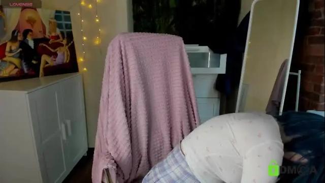 Image 2 of melissa_wells Stream on Chaturbate on 17 days ago