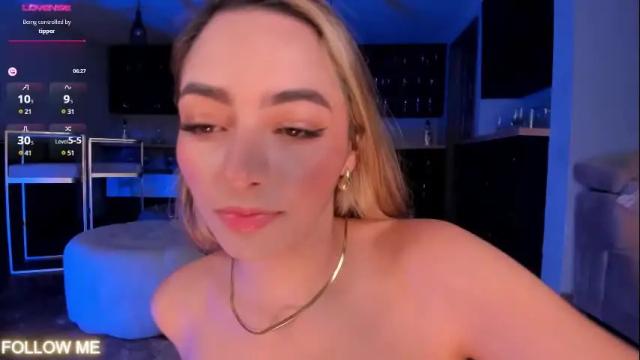Image 12 of melissamoore_ Stream on Chaturbate on 4 days ago