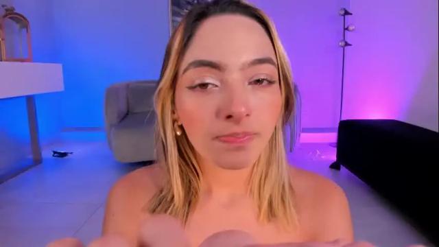 Image 7 of melissamoore_ Stream on Chaturbate on 16 days ago