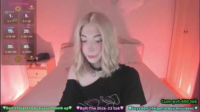 Image 7 of melissaober Stream on Chaturbate on 3 months ago