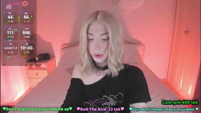 Image 8 of melissaober Stream on Chaturbate on 3 months ago